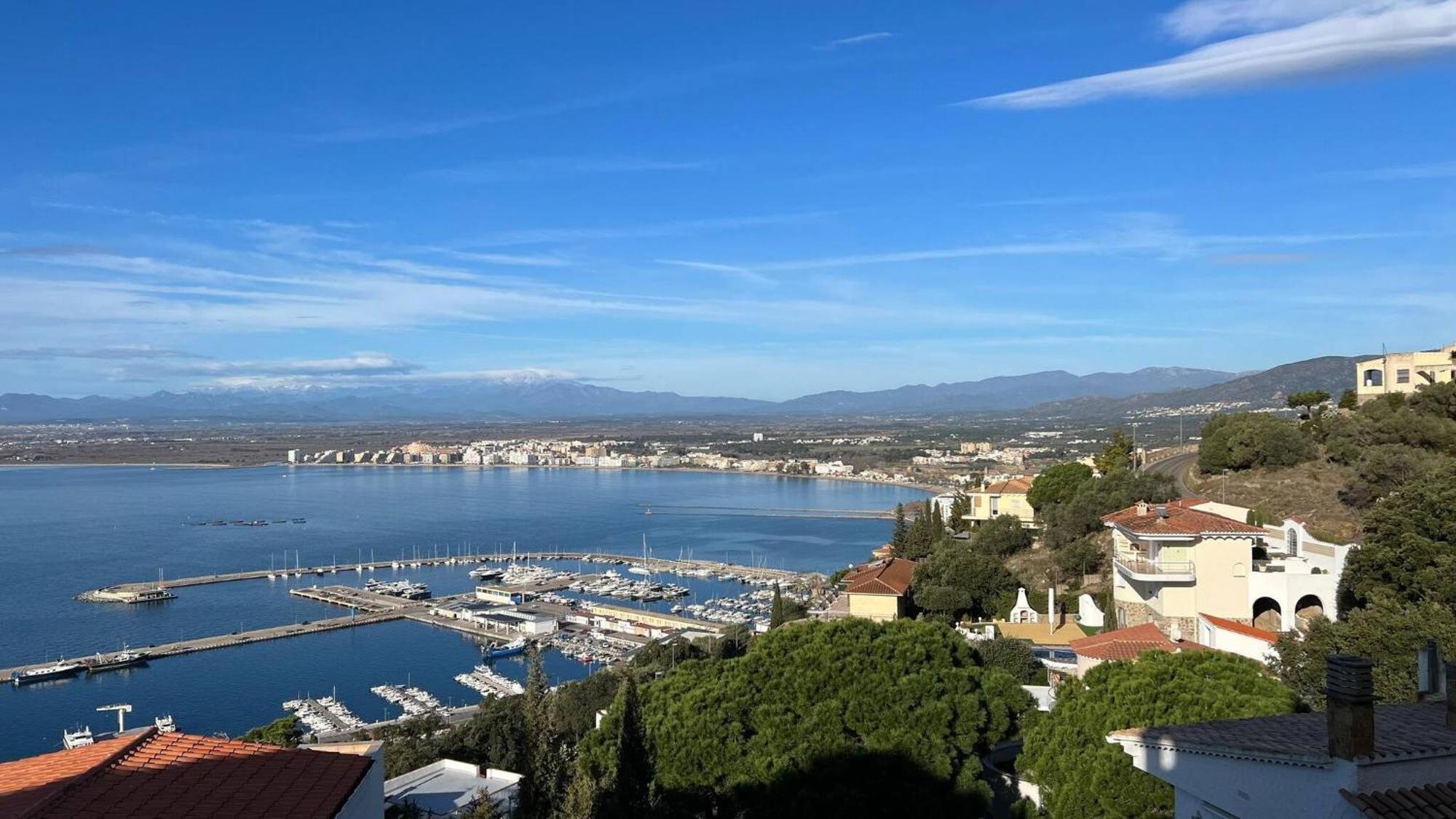 Apartamento Casa Linda Con Vistas Espectaculares Росес Екстер'єр фото