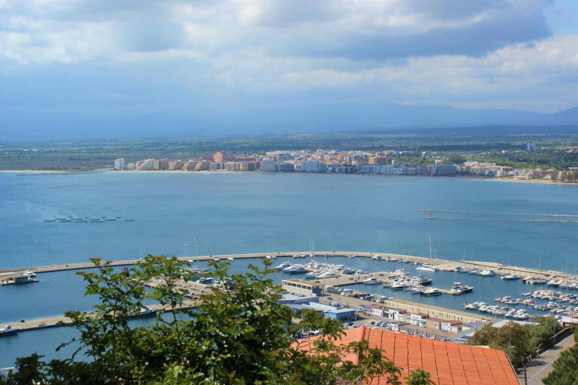 Apartamento Casa Linda Con Vistas Espectaculares Росес Екстер'єр фото